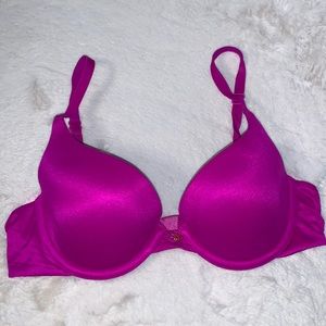 32B Victoria’s Secret lightly Lined Demi bra